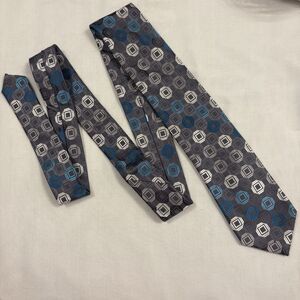 Michael Kors Gold Label Men's Silk Tie Gray Blue Geometric Pattern